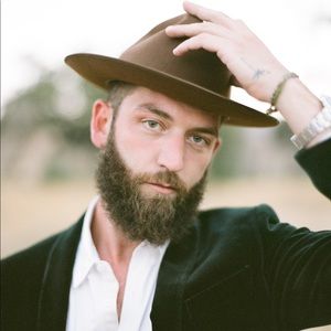 Meet your Posher, Devin